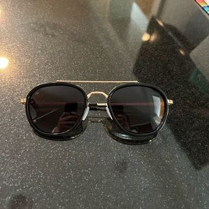 PRIVÉ REVAUX The Connoisseur Sunglasses- Black